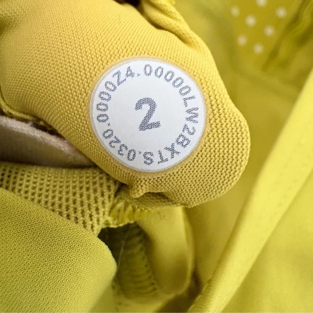 Lululemon Unleash Strength Bra Sz 2 B/C Yellow Serpentine EUC - Picture 8 of 9